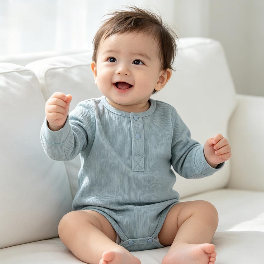Onesie simple pour les nourrissons et les tout-petits