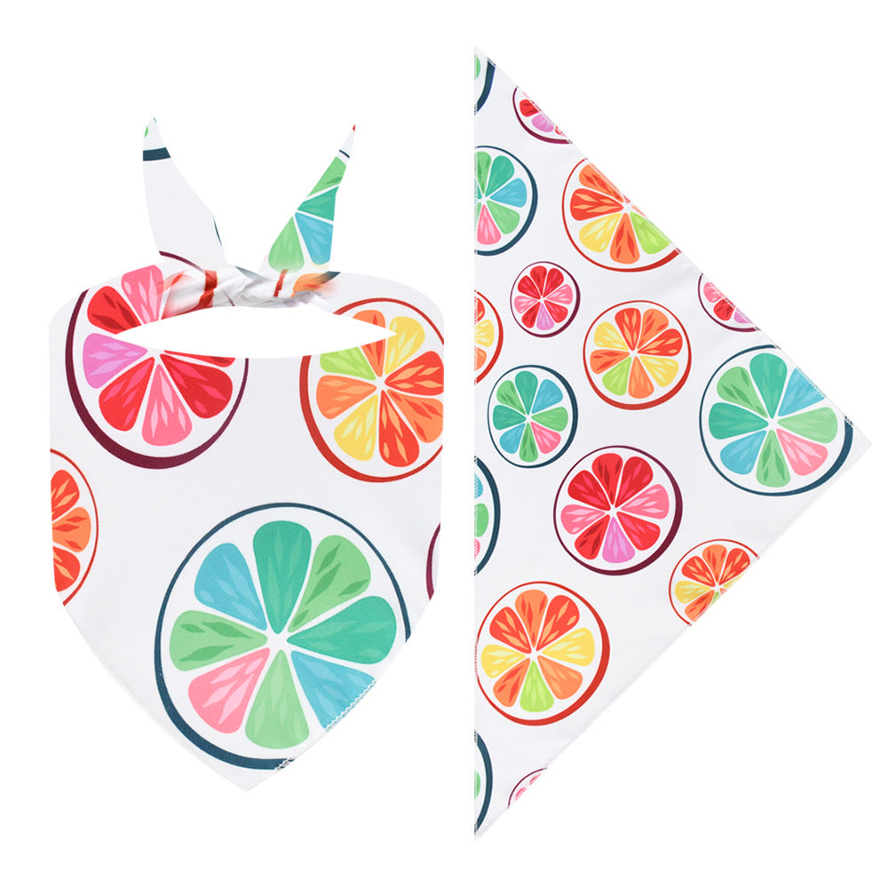 Dessin animé Triangle d'animal de compagnie frais Fruit Polyester imprimé Chat et chien Saliva Serviette écharpe Qui