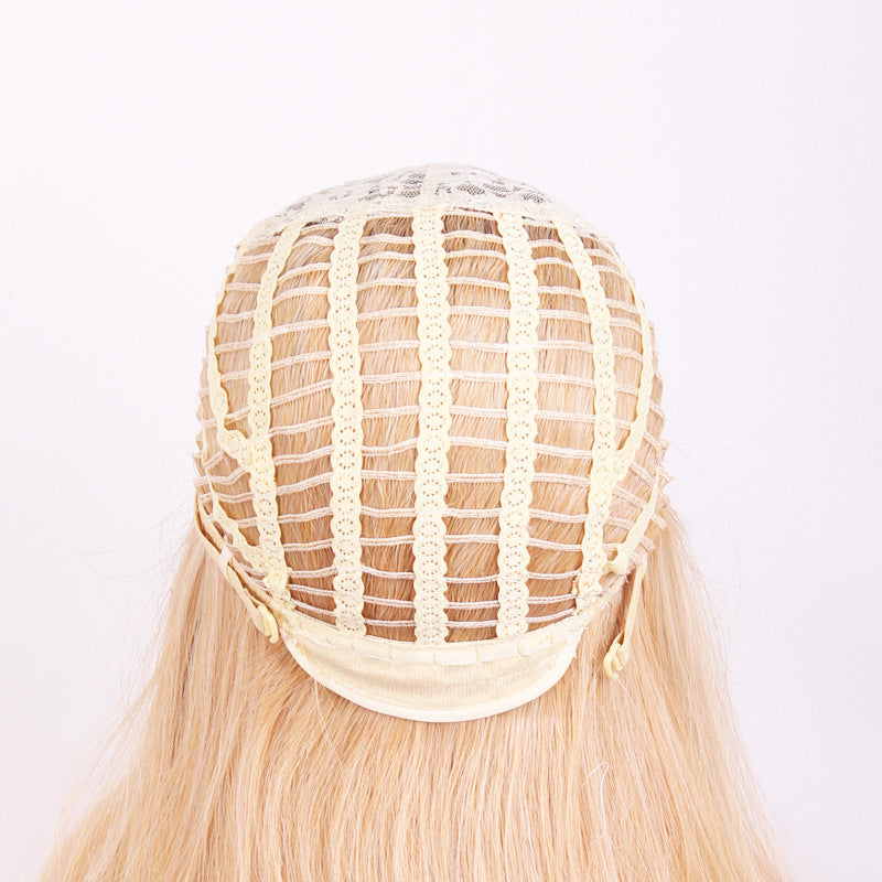 Les cheveux longs bouclés des femmes avec des franges moyennement séparées et Ombre Gradient Headgear