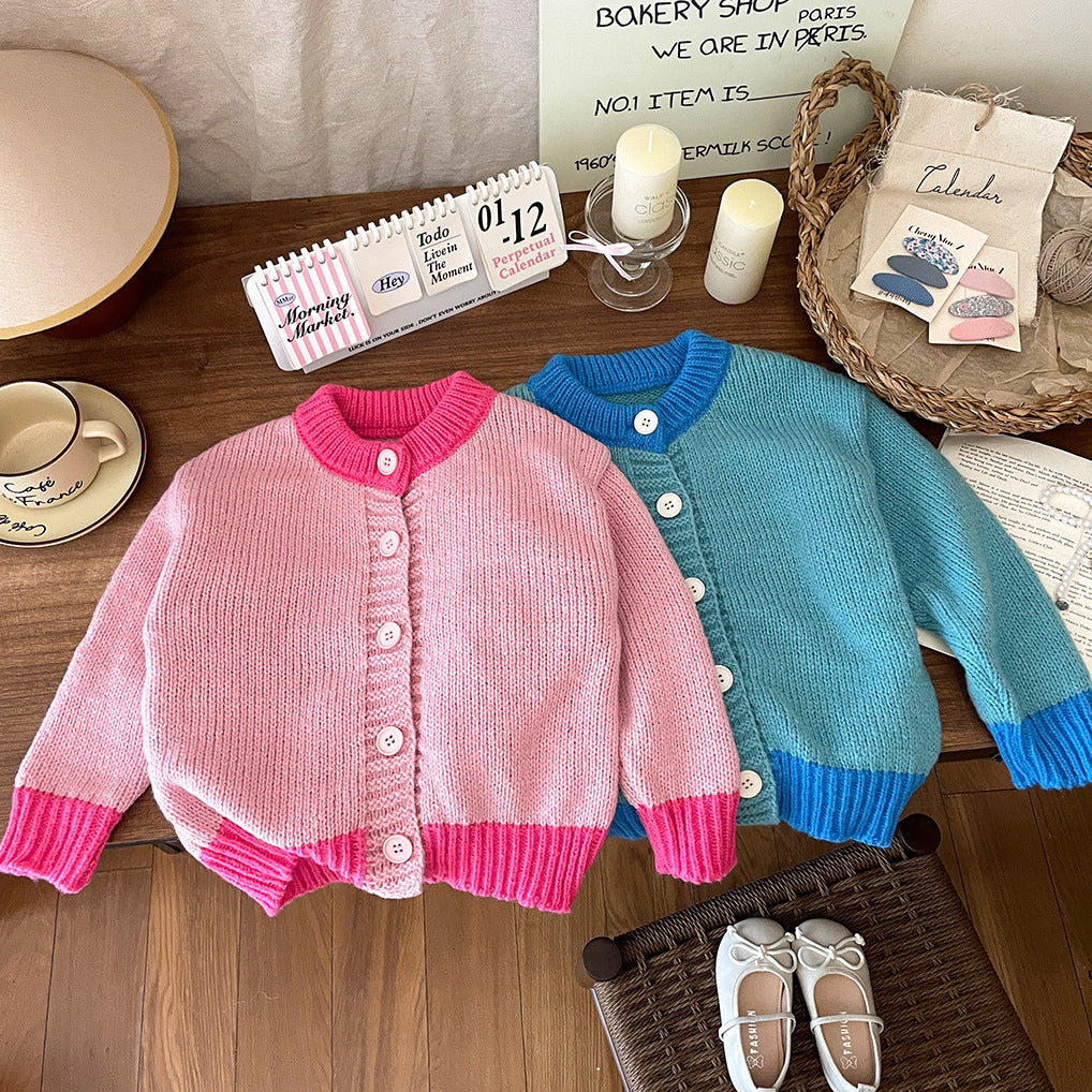 Chandail tricoté à la mode en manteau de fille
