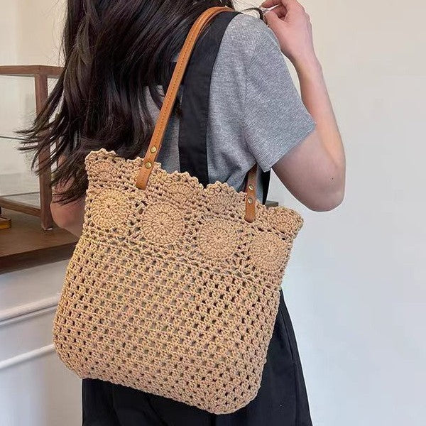 Sac d'épaule minimaliste de grande capacité tissé en paille occasionnelle