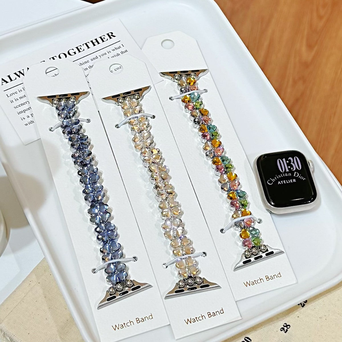 Lucky Four-leaf Clover Elastic Strap Single-row Diamond-studed Bracelet Chaîne de montre