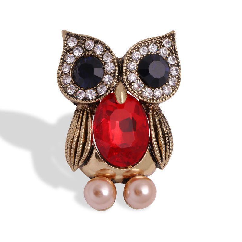 Variété de broches émaillées d'animaux adorables