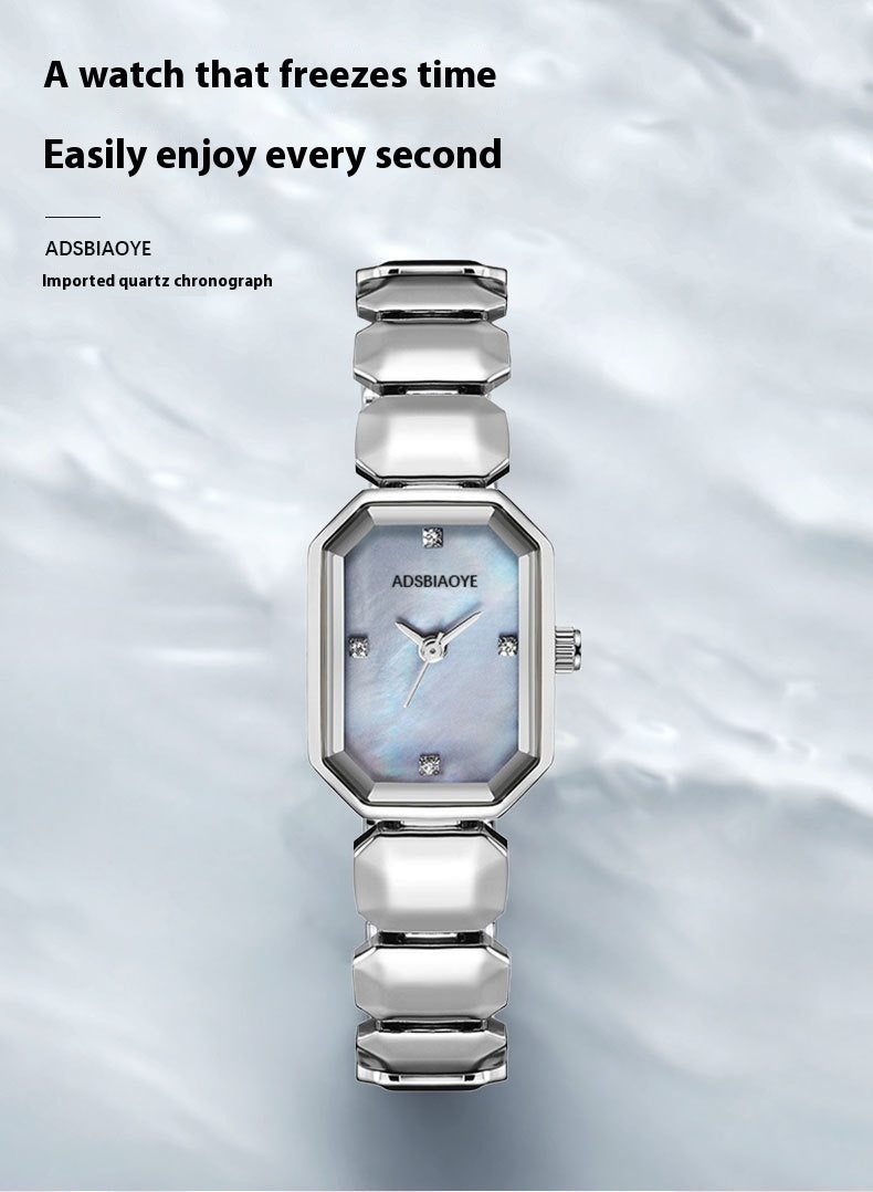 Élégante montre étanche exquise et polyvalente pour femmes