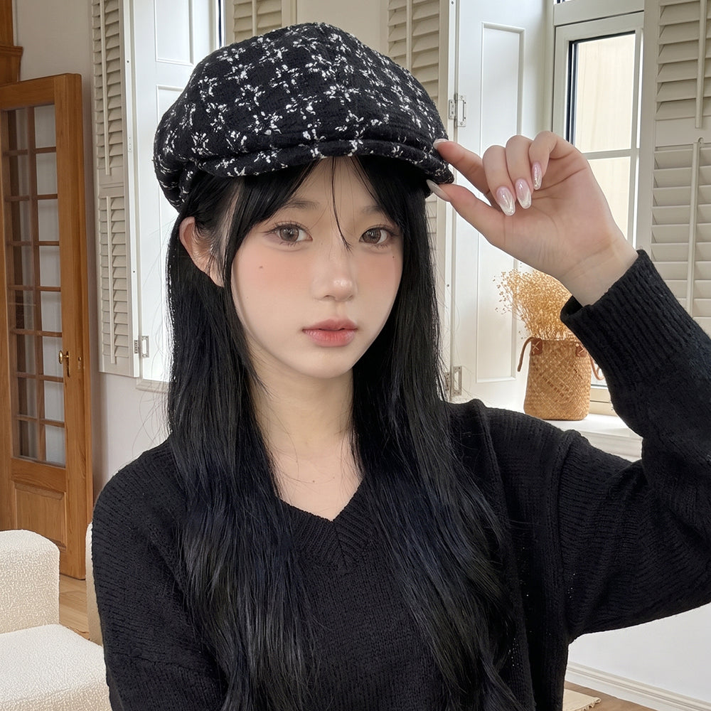 La petite casquette à motifs floraux, de style français, convient aux femmes du quotidien