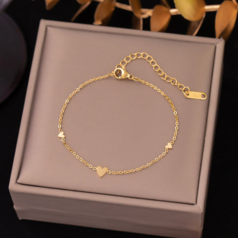Bracelet polyvalent haut de gamme léger-luxe qui a mal tourné