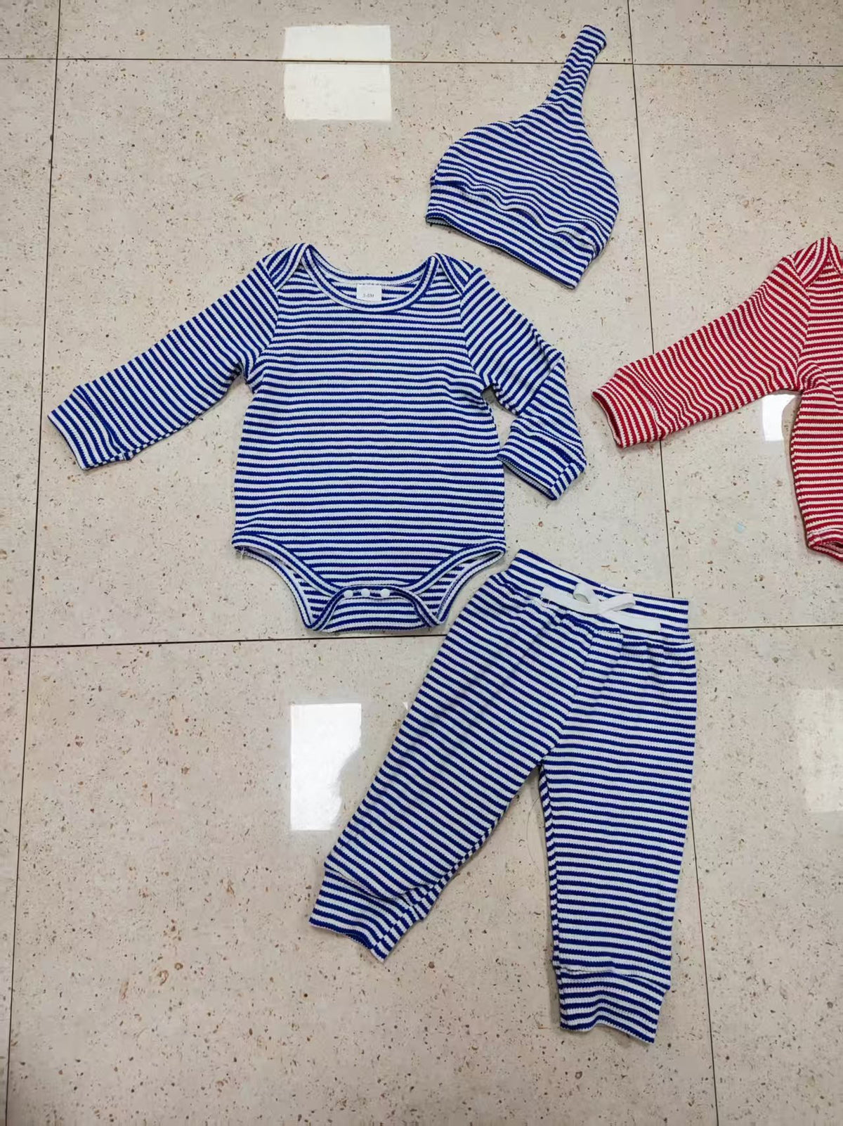 Waffle-knit striped long-sleeve pants hat