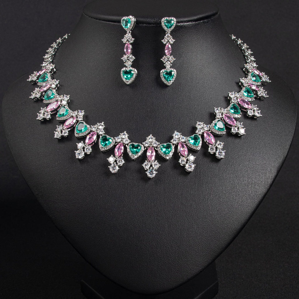 Collier et boucles d'oreilles personnalisés et créatifs pour les femmes