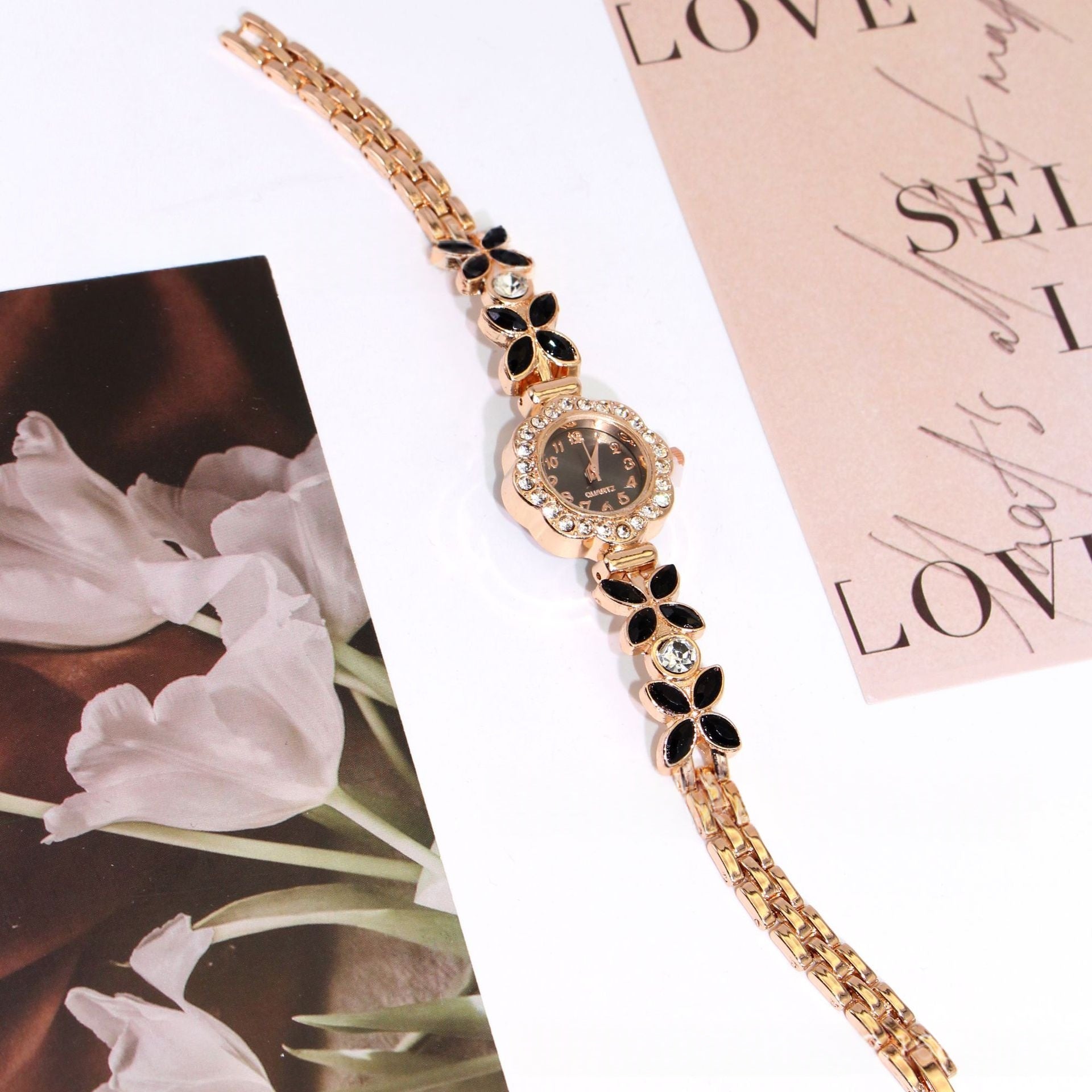 Montre bracelet ronde couleur de mode-diamant
