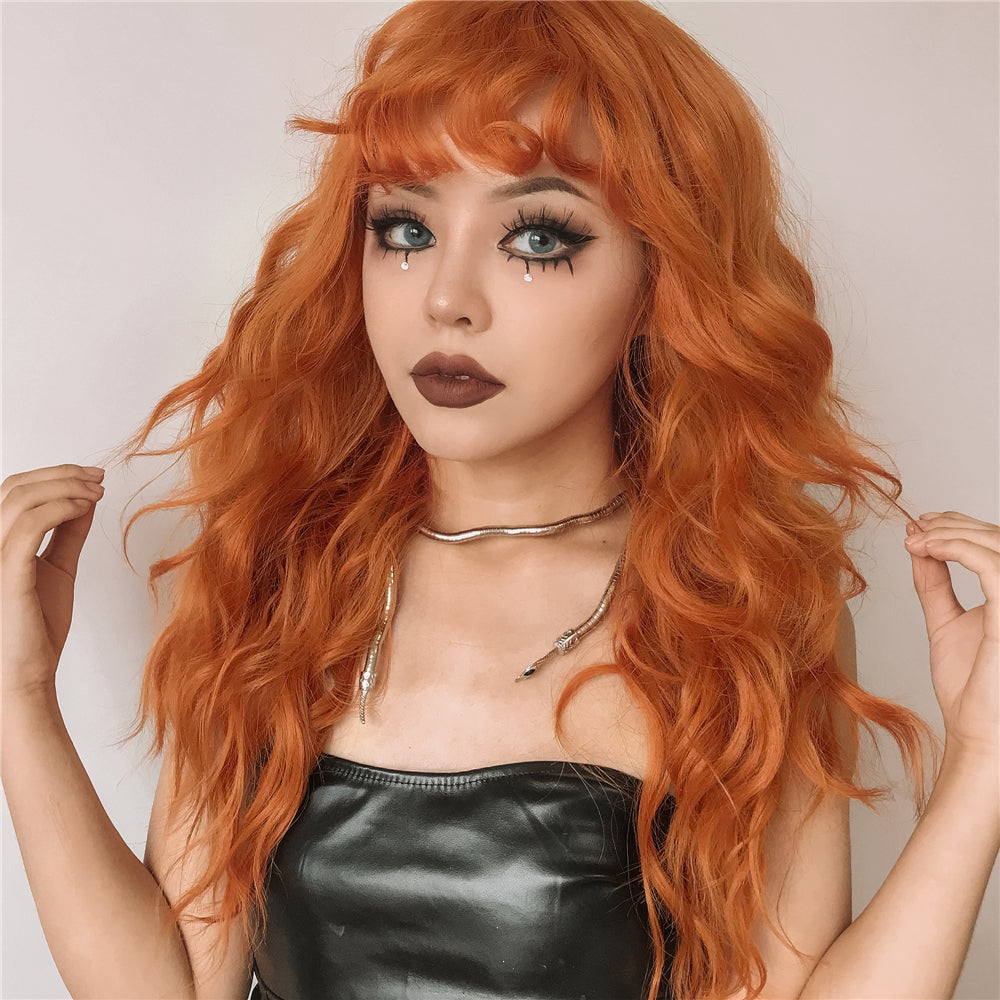 Cheveux bouclés longs oranges avec perruque