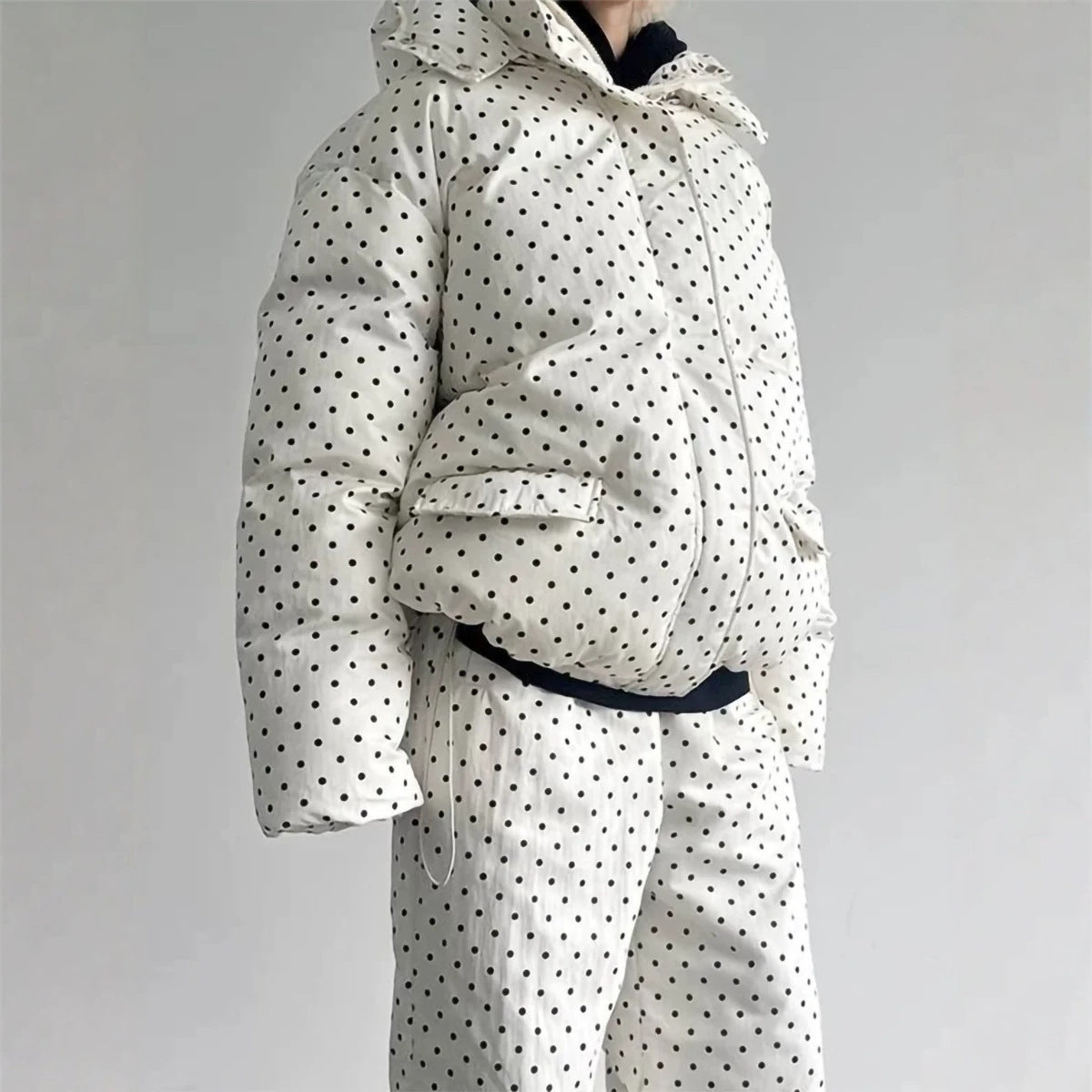 Élégant manteau délabré avec des imprimés rayés et à pois
