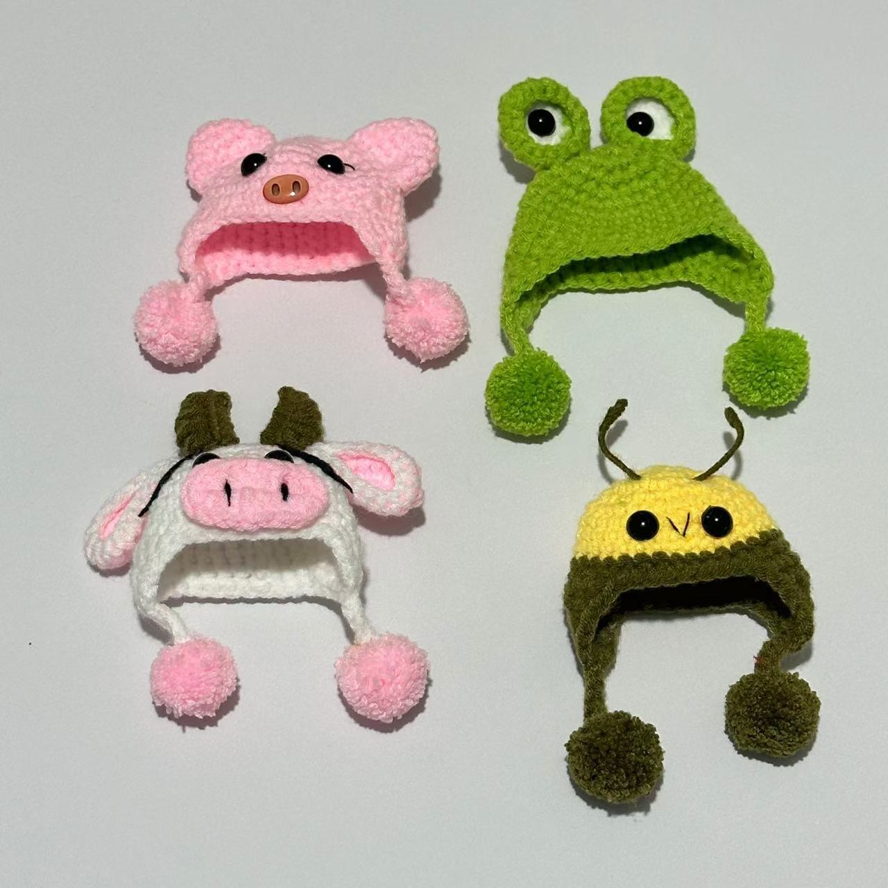 Pet Fashion Playful Quirky et chapeaux mignons