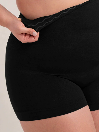 Short femme taille haute en forme