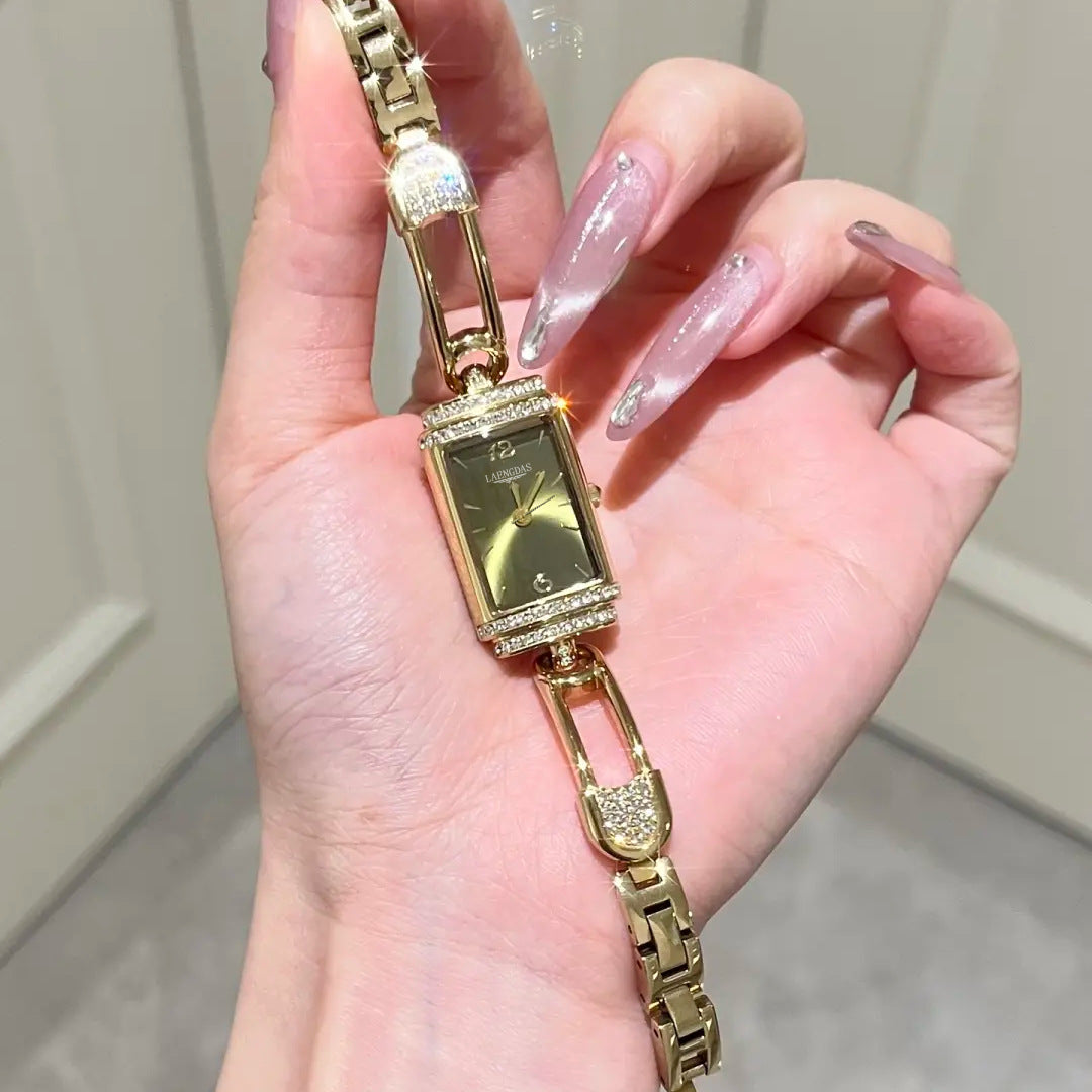 Petite Pin-style montre pour les femmes un choix de niche