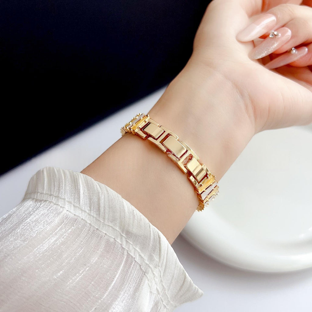 Convient pour les montres avec des brins de résine en métal irrégulier et coloré