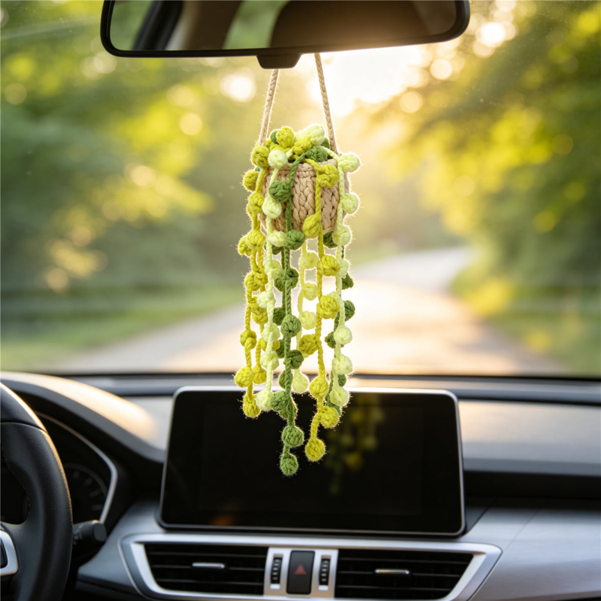 Crochet fait main suspendu Pot ornement avec trailing jaune Bulbous verts Buds et feuille