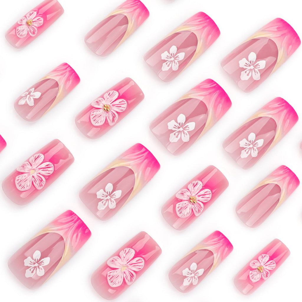 Court Ombre Square Nail sur les ongles de presse