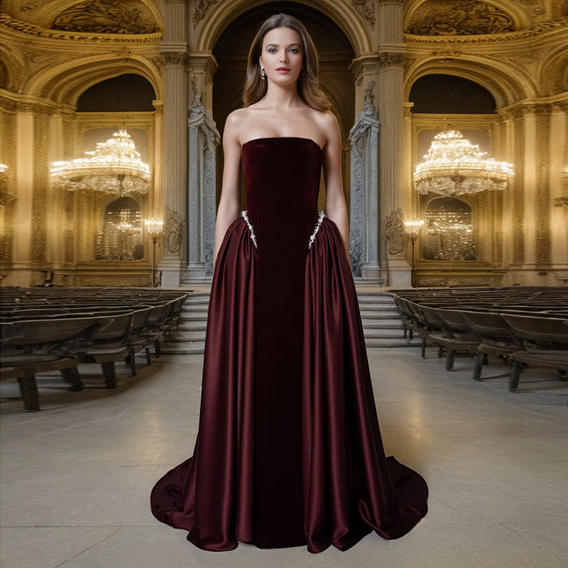 Designer une robe Maxi sans sangle pour les femmes