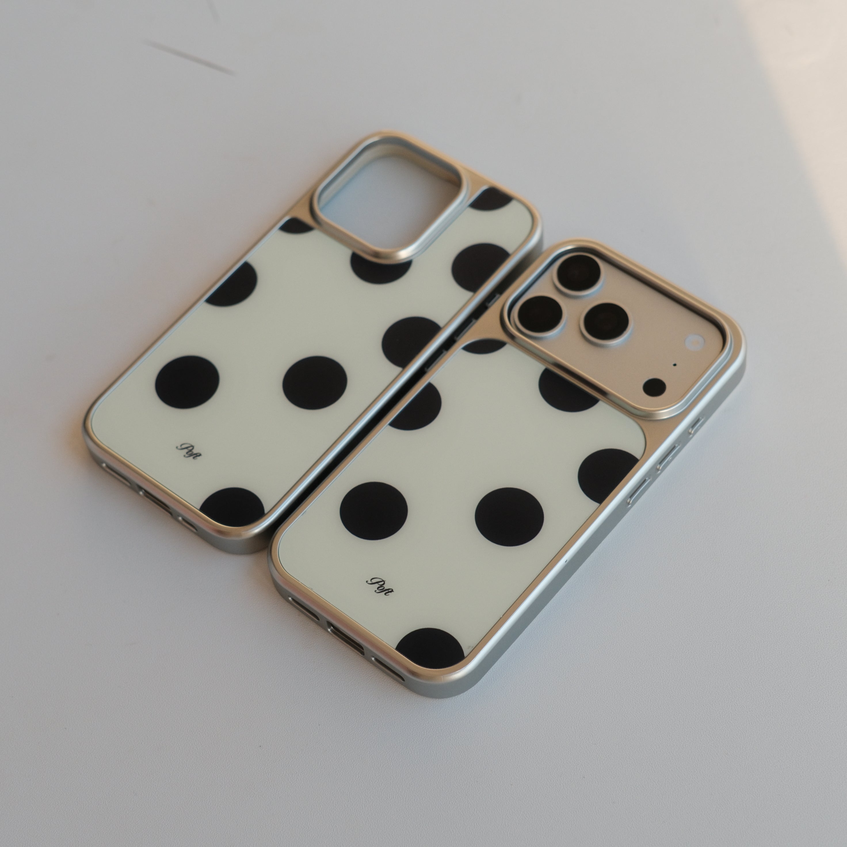 Boitier de téléphone magnétique en verre givré rétro-polka-point