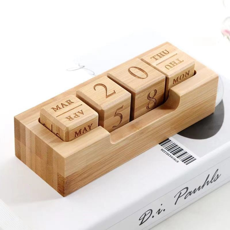 Bureau de calendrier simple en bois massif