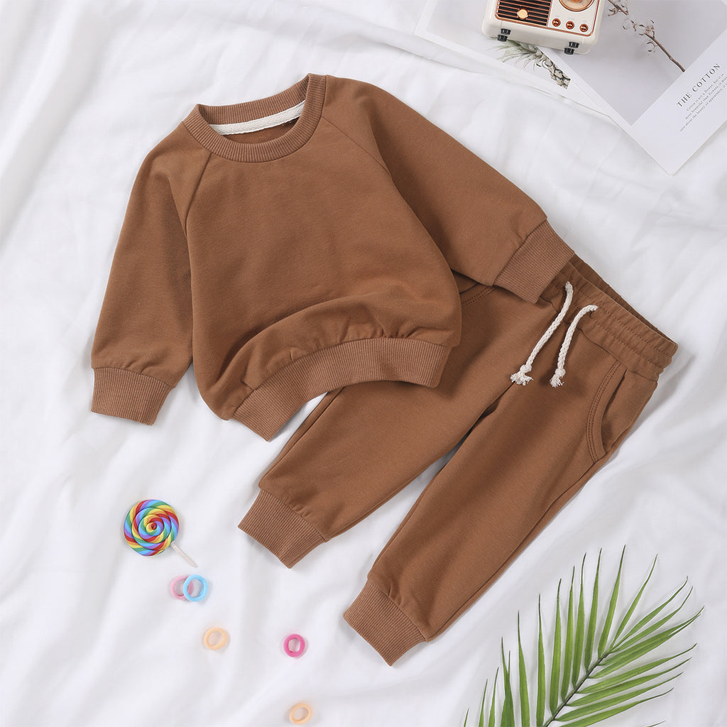 Chemise et pantalons pour enfants