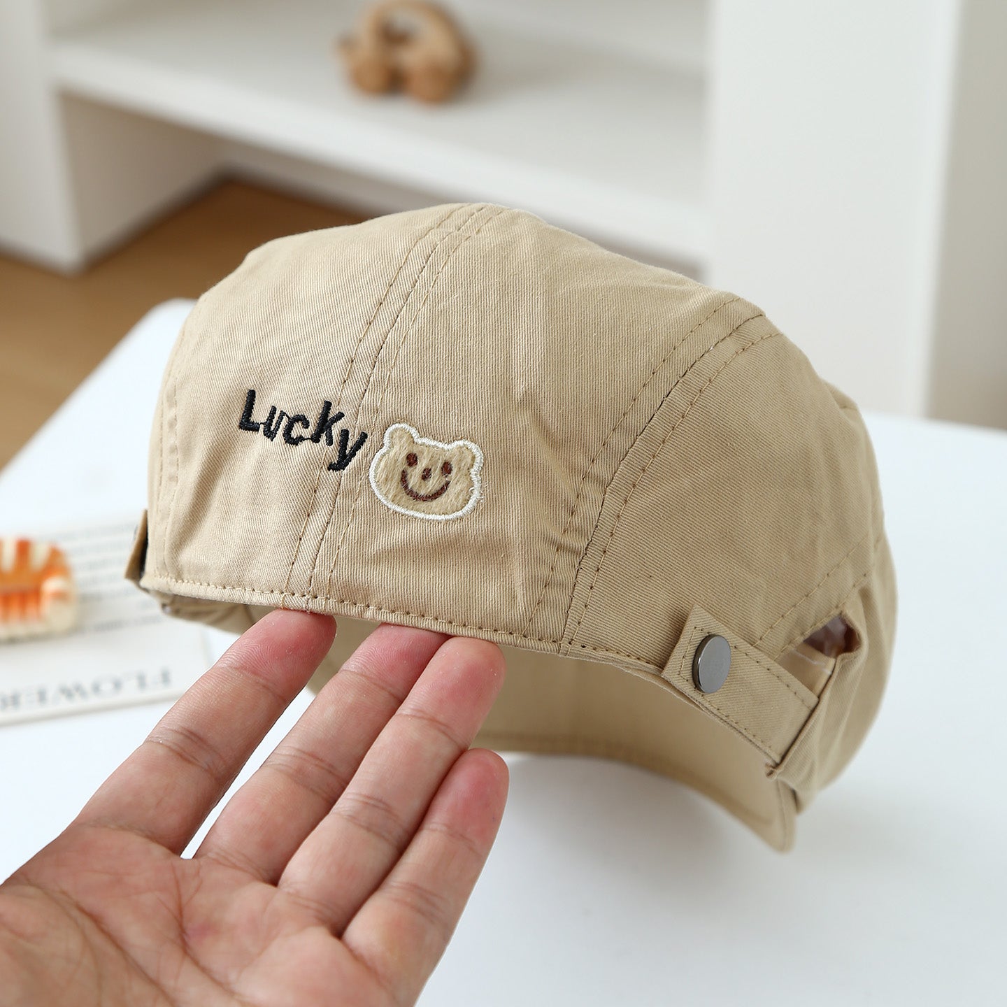 Une seule chance de couleur pour les enfants Mignon petit ours brodé ajustable simple casual Beret F