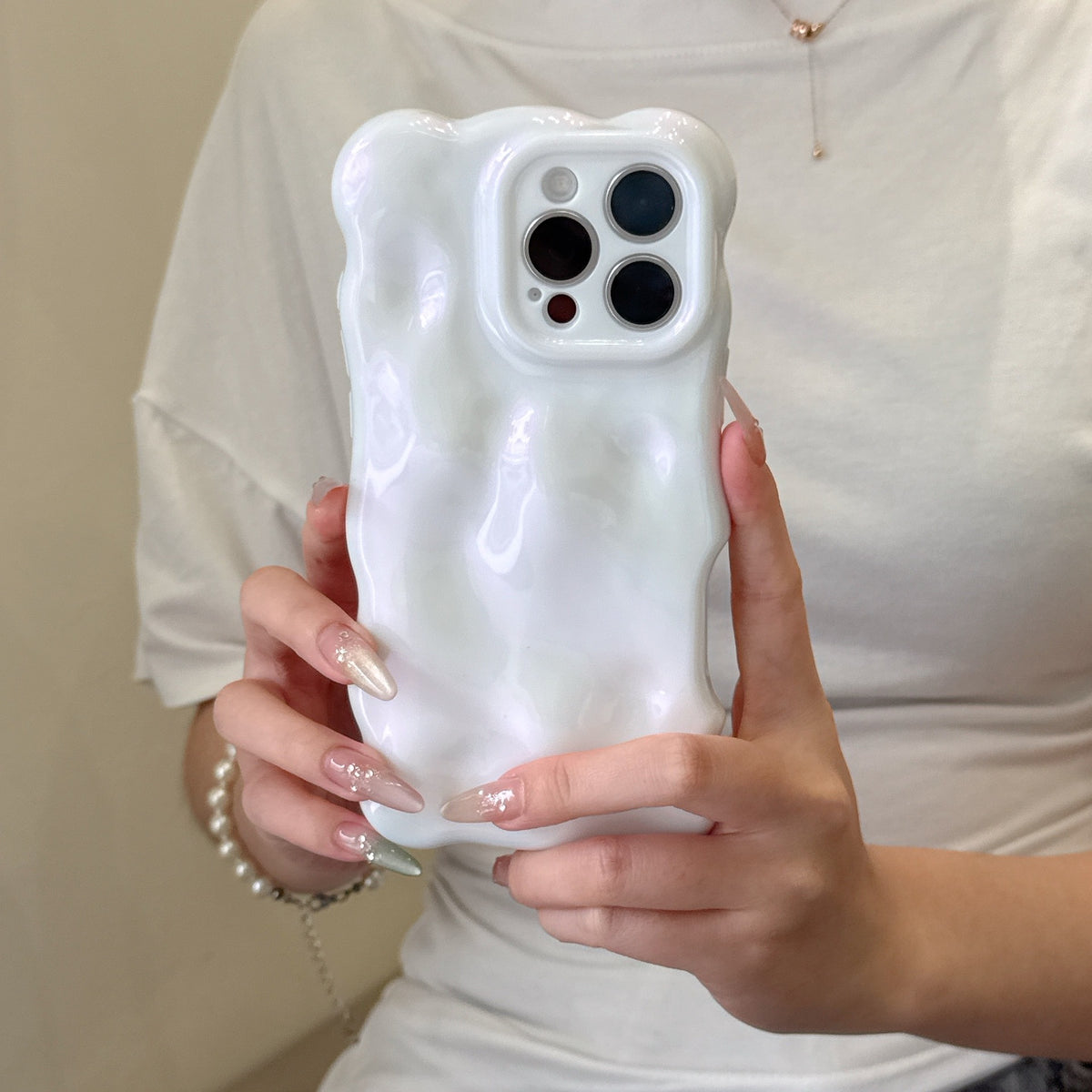 Solid Couleur Wave Shell Phone Case