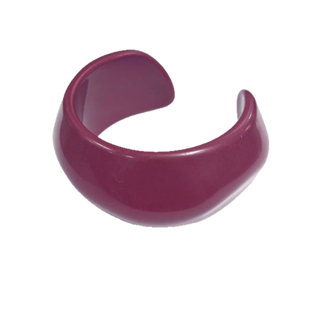 Bracelet en résine texturé à la mode