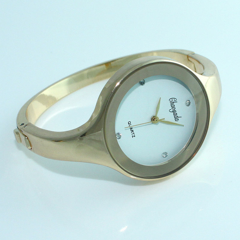 Mode Casual femmes Quartz bracelet en acier inoxydable montre