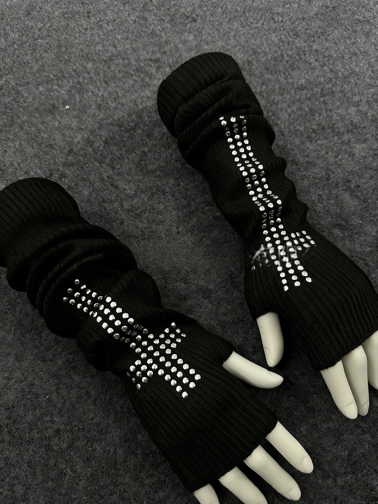 Gants sans doigts à perle croisée tricotée Arm Warmers Bandes-tête Chapeaux et Acces Tiestrendy