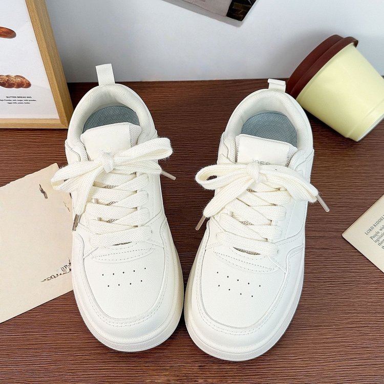 Style de sneakers blancs pour femmes