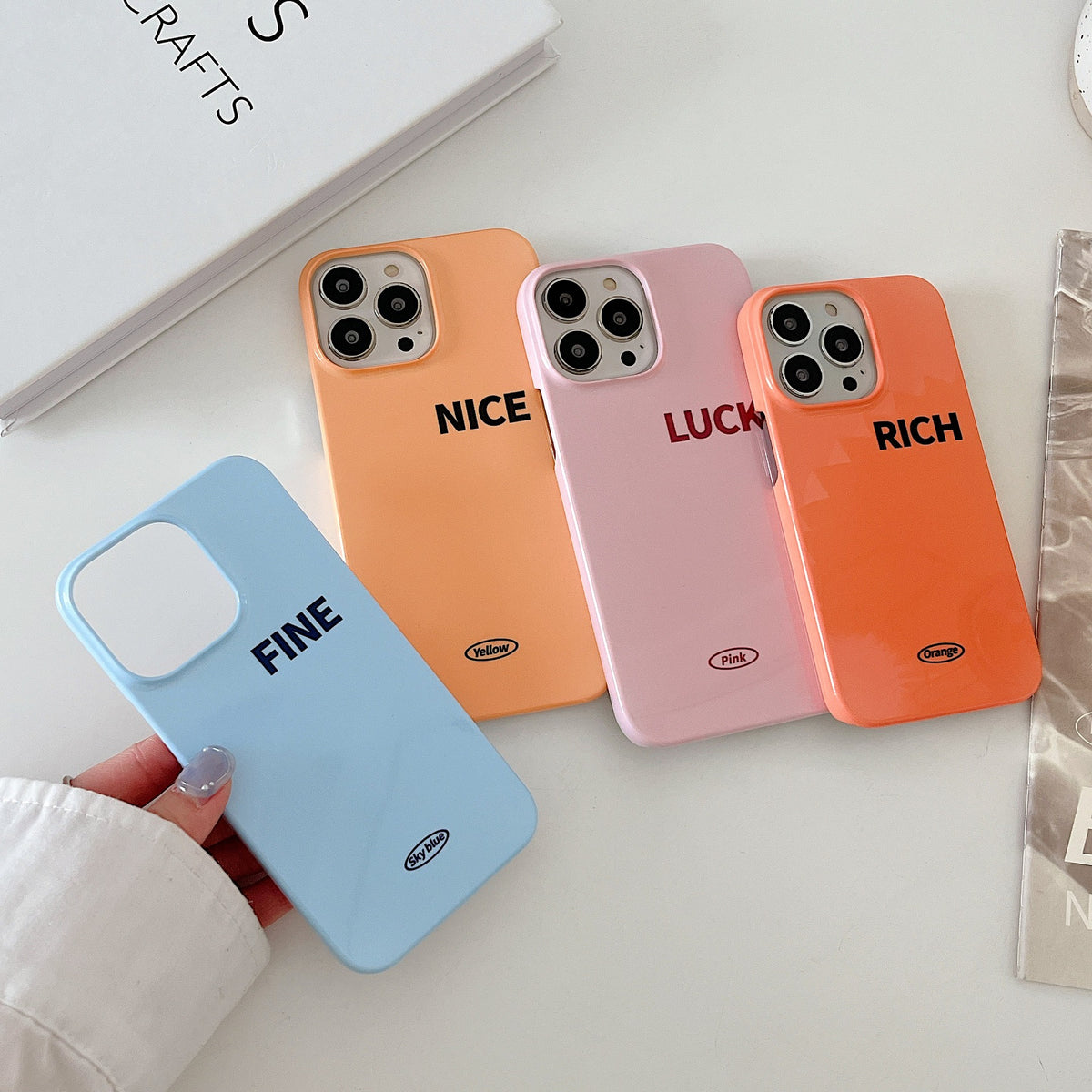 Demi-paquet Glossy Solid Color cas de téléphone en plastique