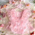 Robe en une seule pièce de dentelle blanche à patron floral nouveau-né