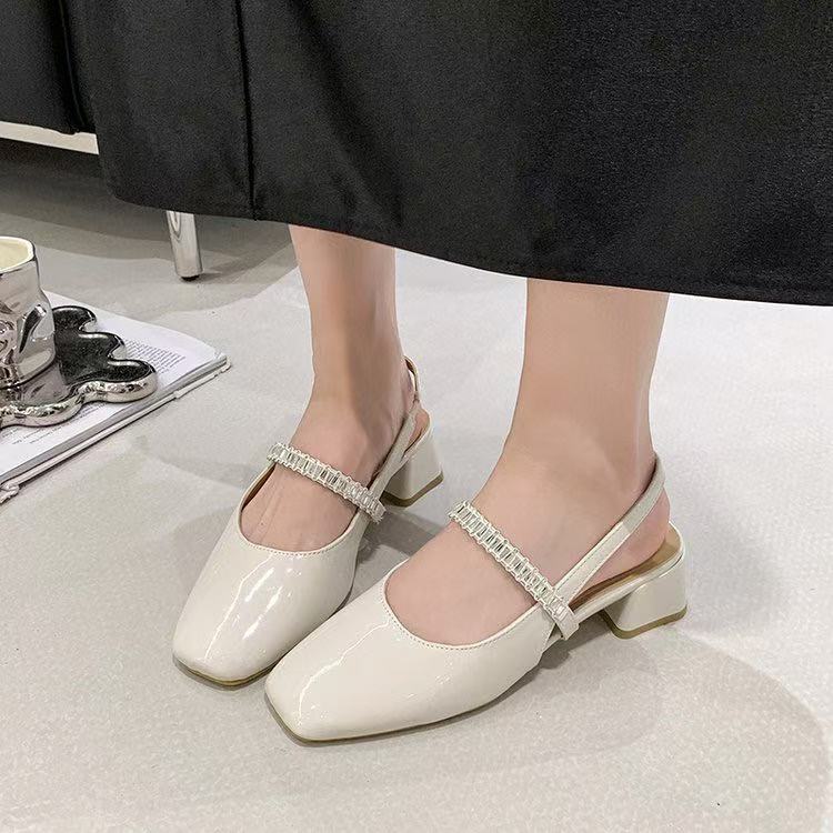 Femmes Comfort Square Toe Strass Block Heel Sandales aux pieds fermés