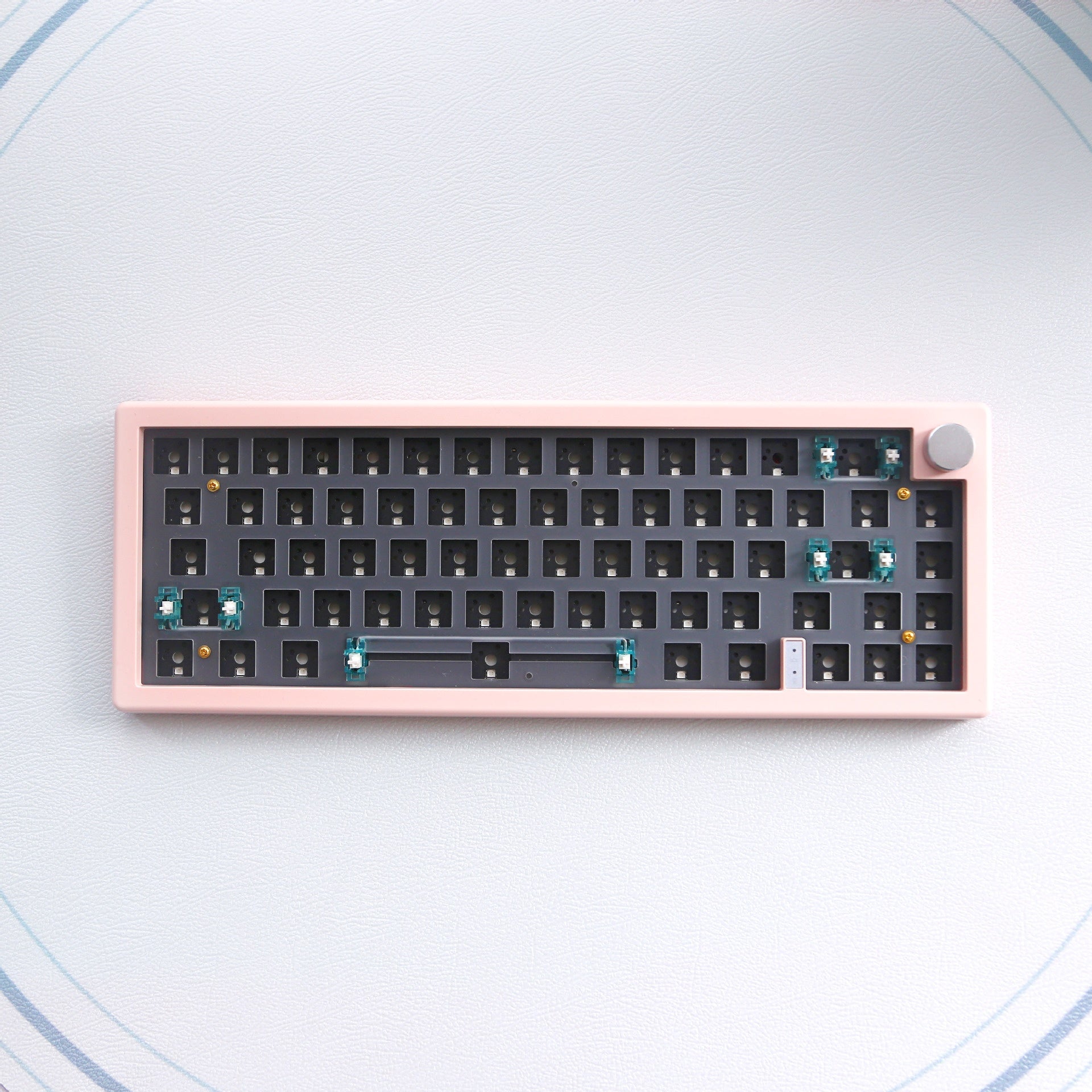 Bricolage personnalisé trois modèles avec prise de support de Knob RGB Kit de clavier mécanique rétroéclairé