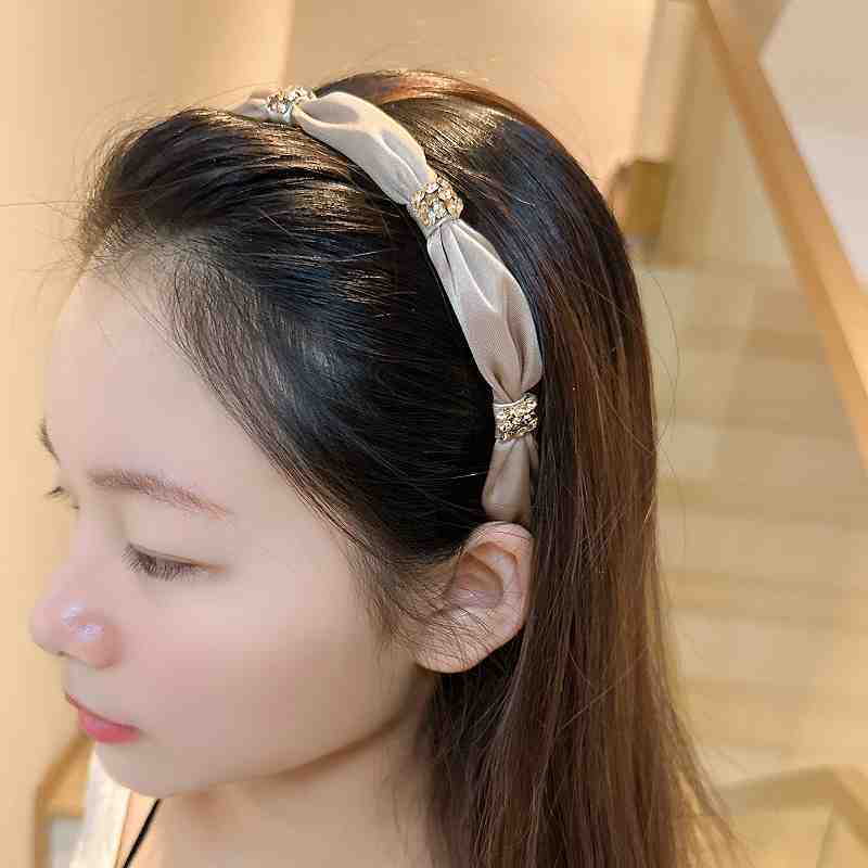 Bande de cheveux haut de gamme en tissu de soie avec des Strass et un nœud Bow