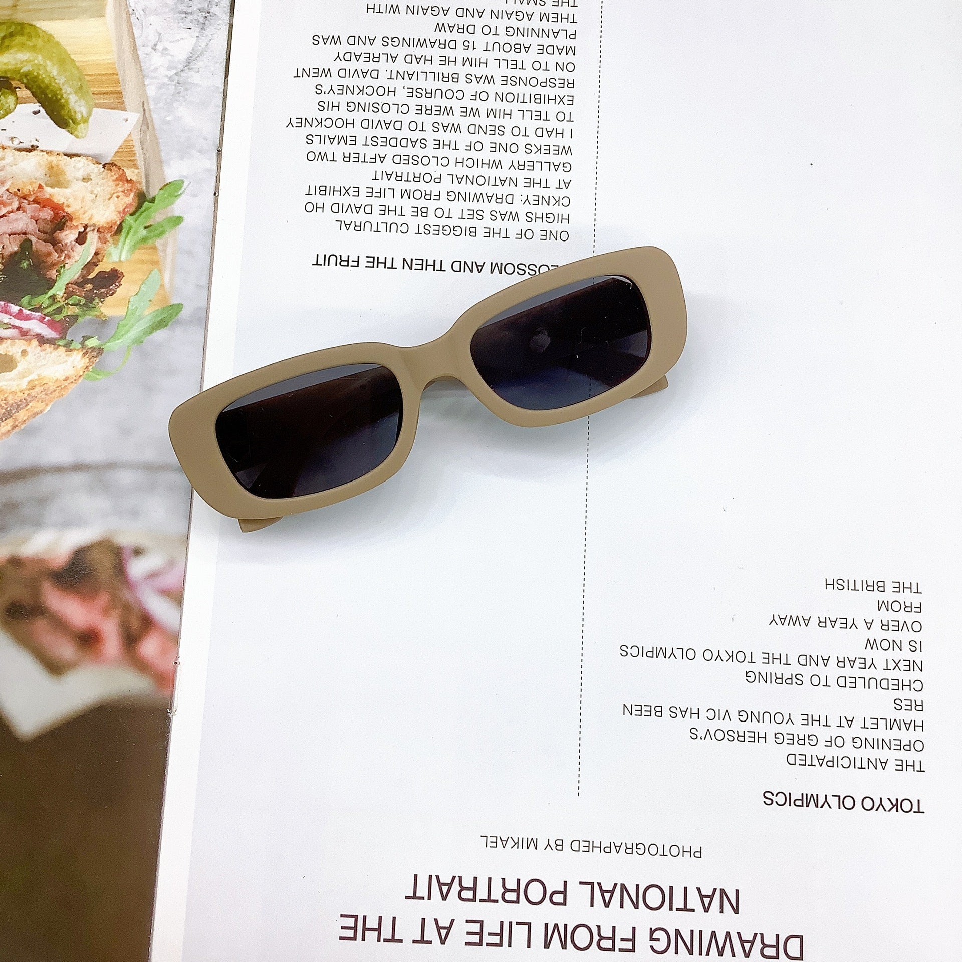 Lunettes de soleil élégantes à cadre de petite taille pour enfants
