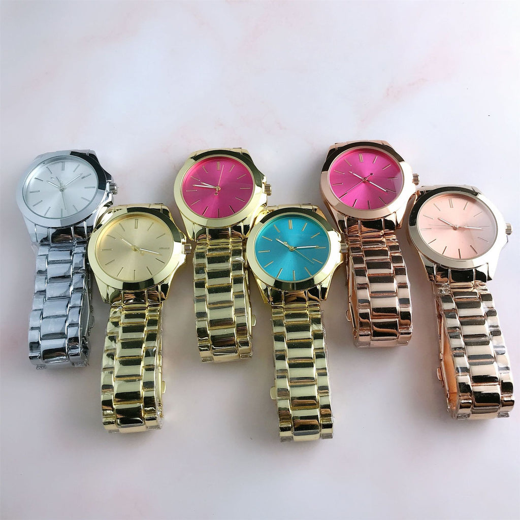 Elégance décontractée et créativité Quartz Wrist Watch Homme et femme Style de matching coréen Si