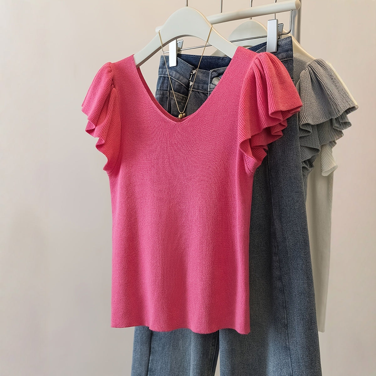 Women's Ruffled Solid-Color Knit V-Neck Short-Sleeve Top