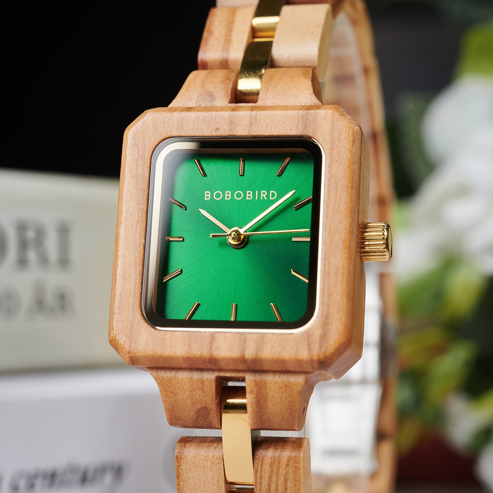 Montres en bois pour femmes à trois couleurs