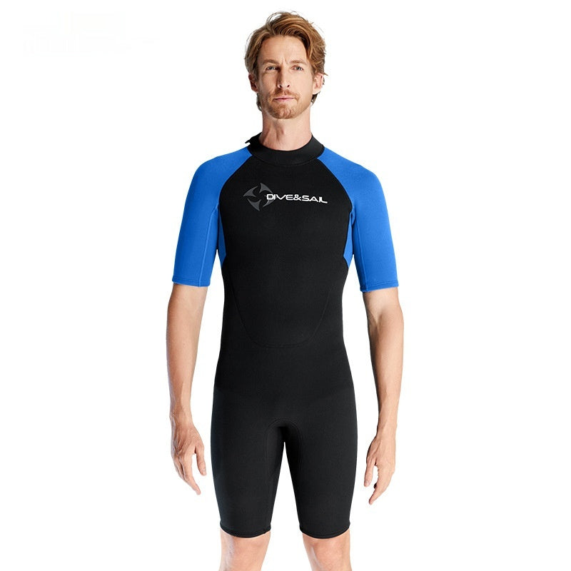 Maillot de bain à manches courtes isolé