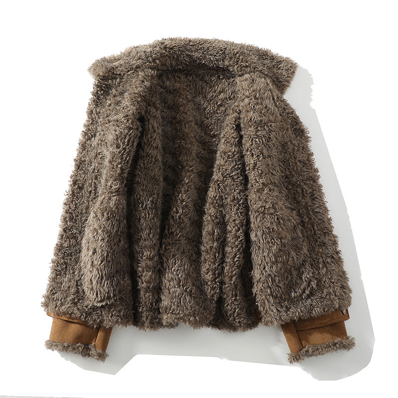 Veste surdimensionnée en lambs de Faux avec un linge de fourrure et un complet de design épais