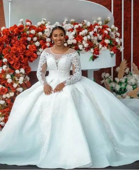 Robe de mariée Ball Gown manches longues Robe de mariée