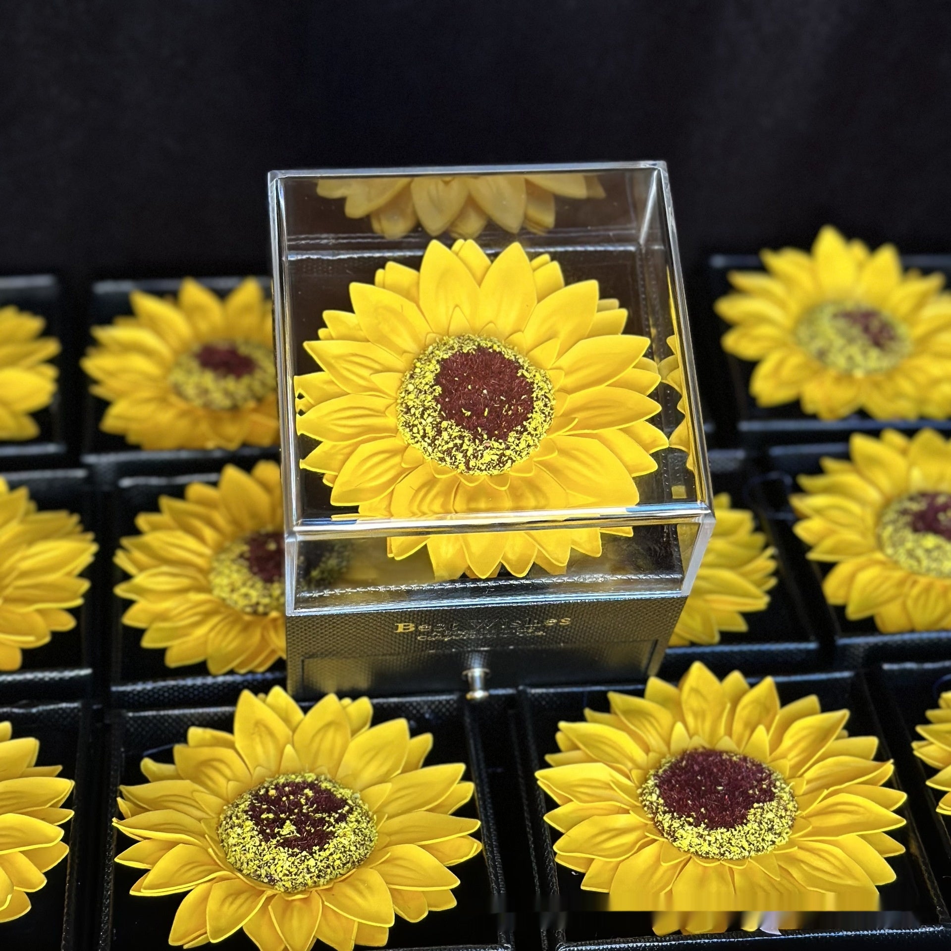 Boîte à bijoux acrylique en collier de tournesol fleur artificielle