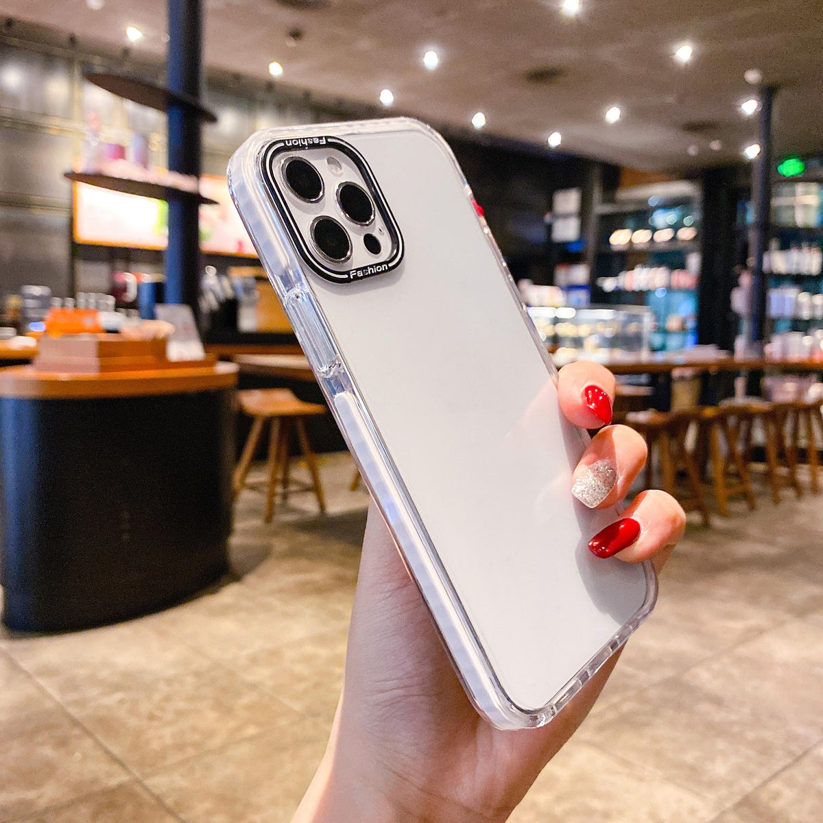 Boîtier de téléphone transparent avec cadre de couleur solide antidérapant