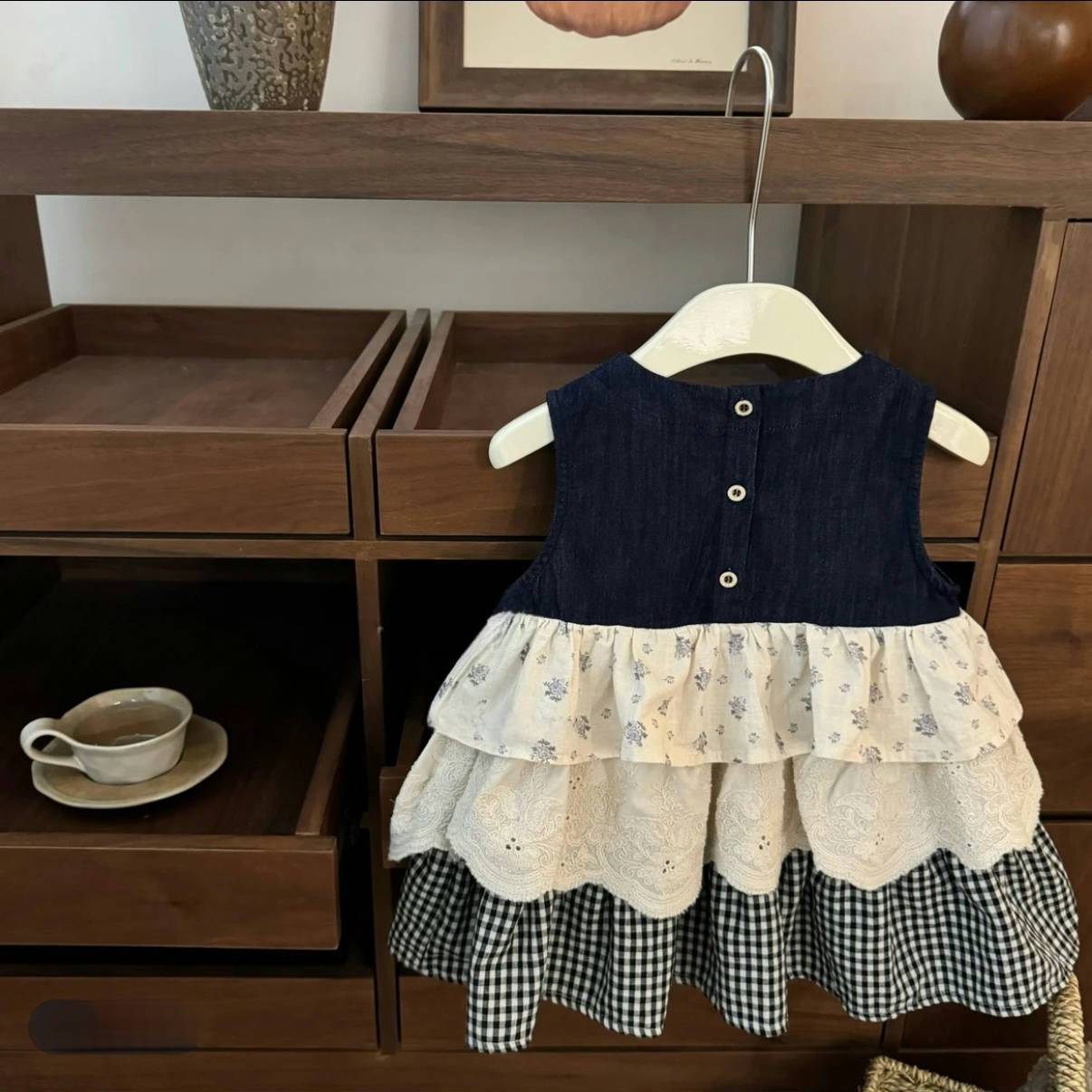 Robe de pansement de la jupe de denim sans manches