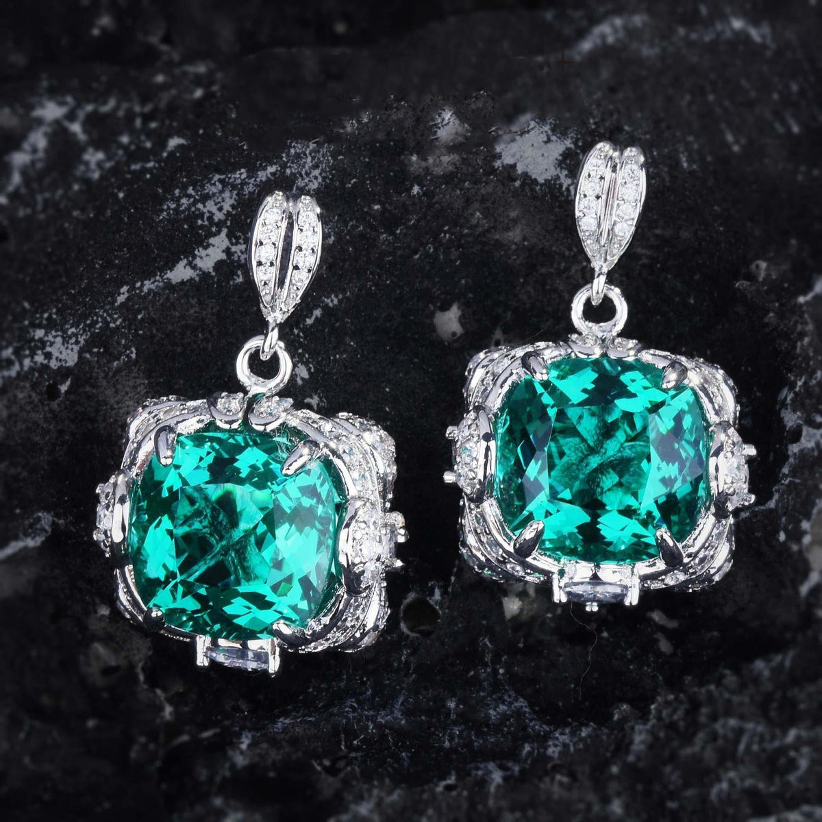 Collier et boucles d'oreilles créatifs pour femmes