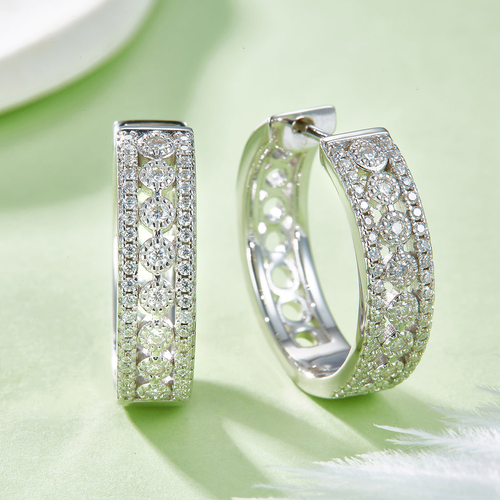 8,5g S925 Argent Sterling 0,74CT Boucles d'oreilles Moissanite Hoop 20mm Pave Hougie Hoops avec Holl