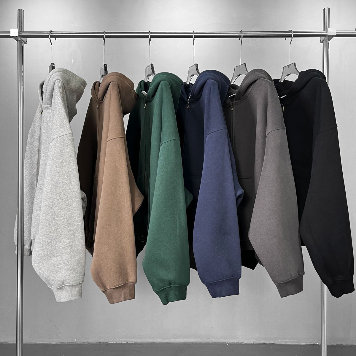 Short and relaxed unisex cardigan jacket