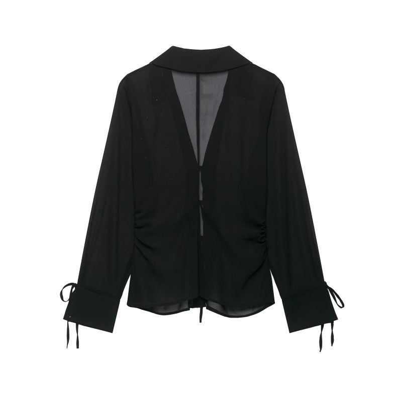 Blouse de dentelle semi-transparente avec détail de rivet pour femmes